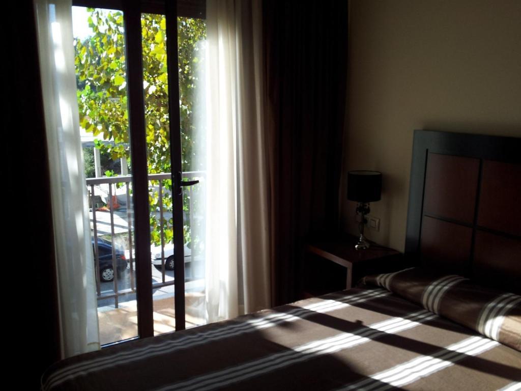 Hotel Av Apartamentos Lobios Room photo